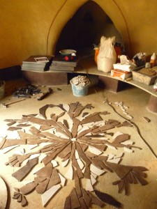Mosaïque réalisée à Terragorra par grainsetgalets.fr